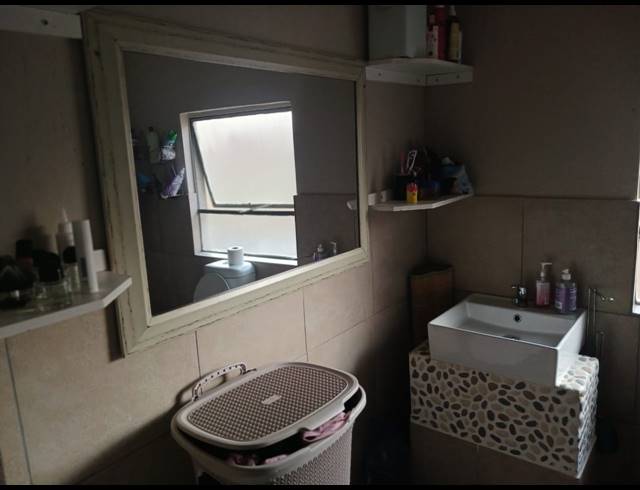 3 BEDROOM HOUSE FOR SALE IN AFRICAN JEWEL